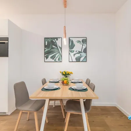Lazar Nadmorskie Tarasy Apartment Kolobrzeg