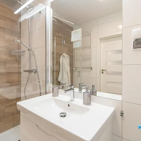 Lazar Nadmorskie Tarasy * Kolberg