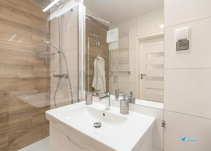 Lazar Nadmorskie Tarasy * Колобжег