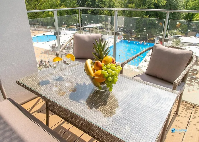 Lazar Nadmorskie Tarasy * Колобжег