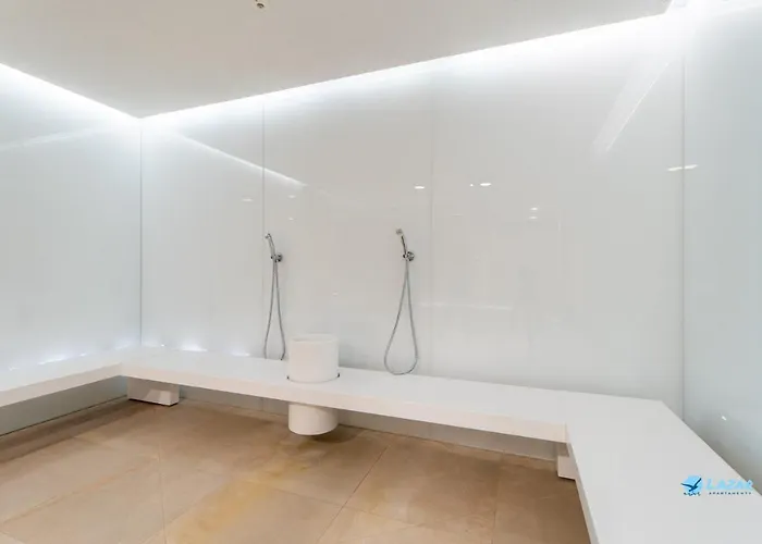 Lazar Nadmorskie Tarasy * Kolobrzeg