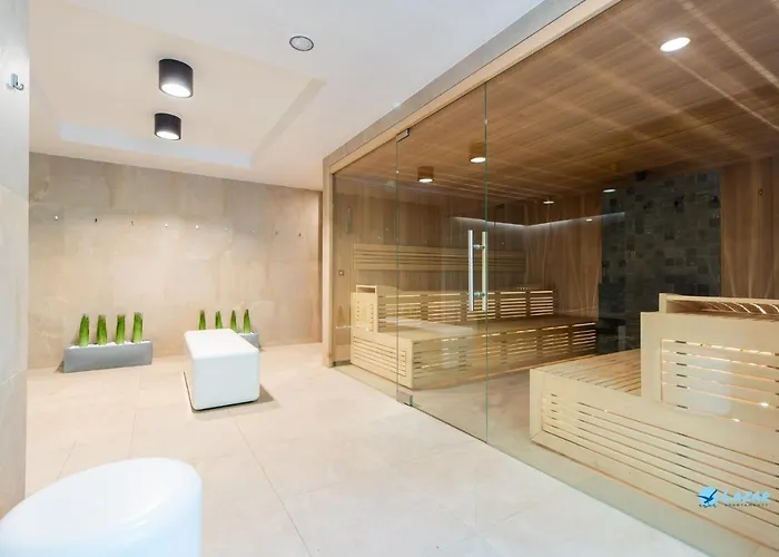 Lazar Nadmorskie Tarasy Колобжег